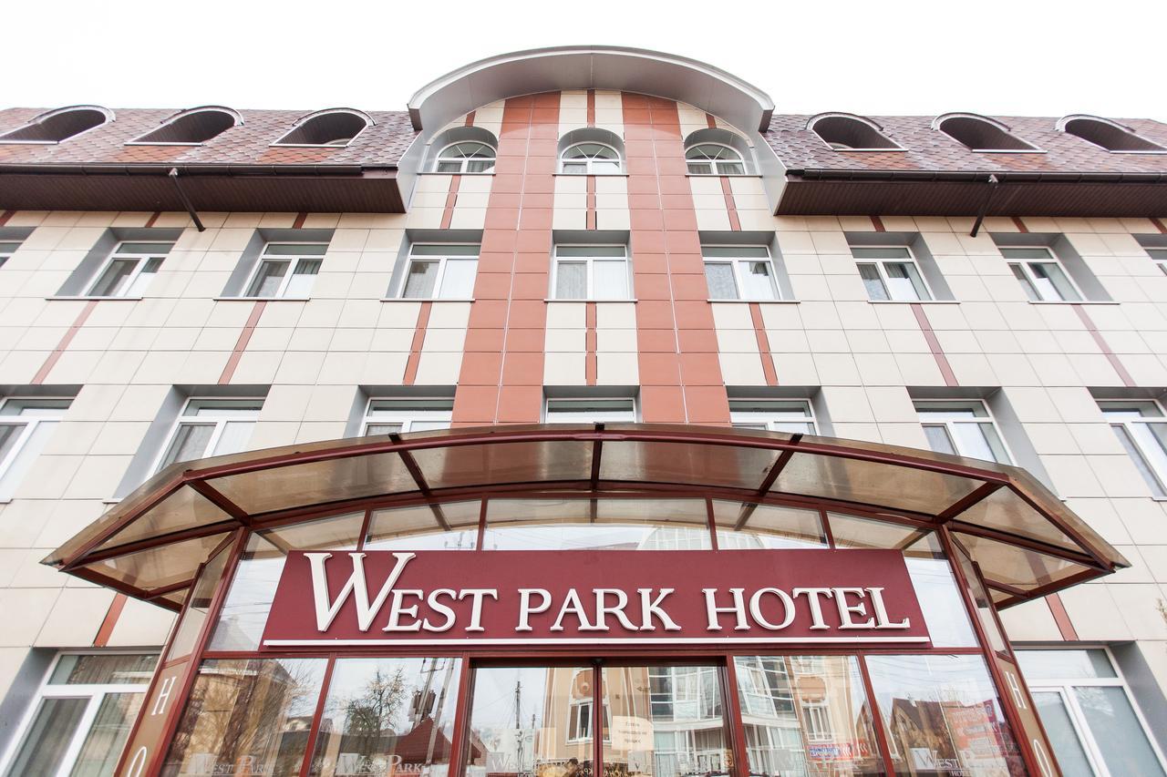 קייב West Park Hotel מראה חיצוני תמונה